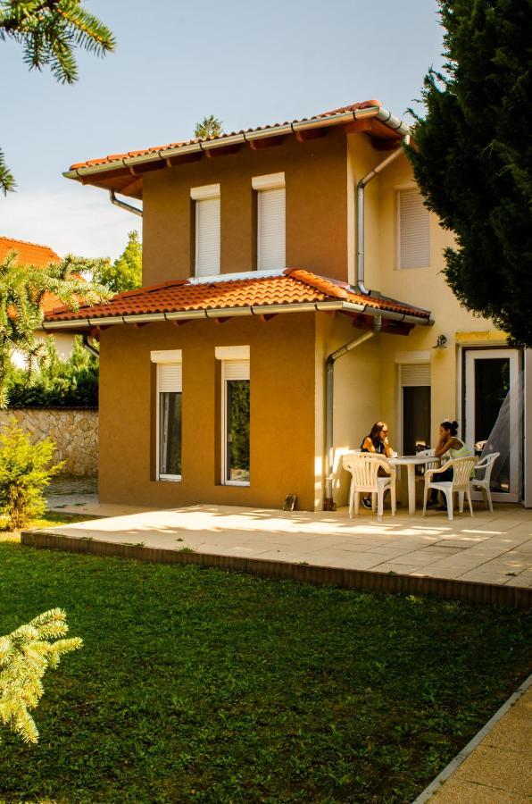 Butik Apartmanhaz Fonyod Exterior photo